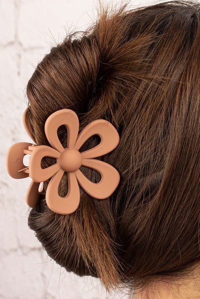 Camel Sweet Hollowed Flower Shape Claw Clip-Accessories-MomFashion